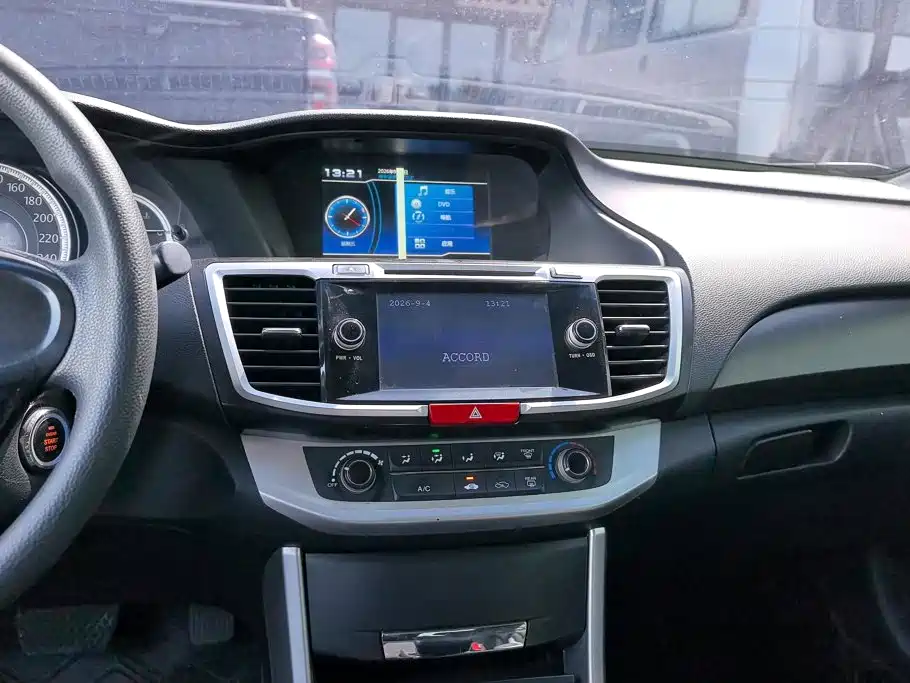 Honda Accord — миниатюра 13