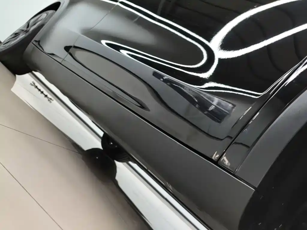 Tesla Model Y — миниатюра 21