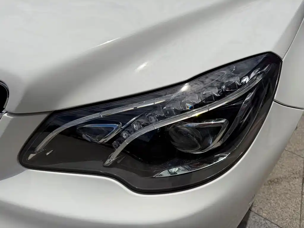 Mercedes-Benz E-Class (Import) — миниатюра 14