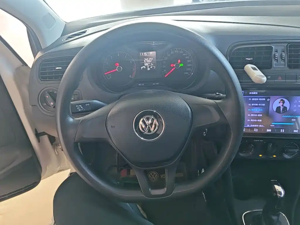 Volkswagen Polo — миниатюра 11