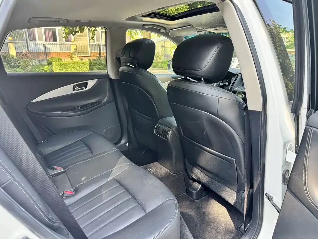 Infiniti QX50 — миниатюра 20