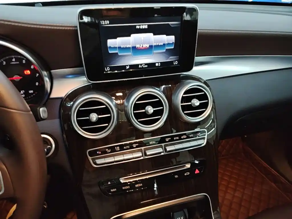 Mercedes-Benz GLC — миниатюра 13