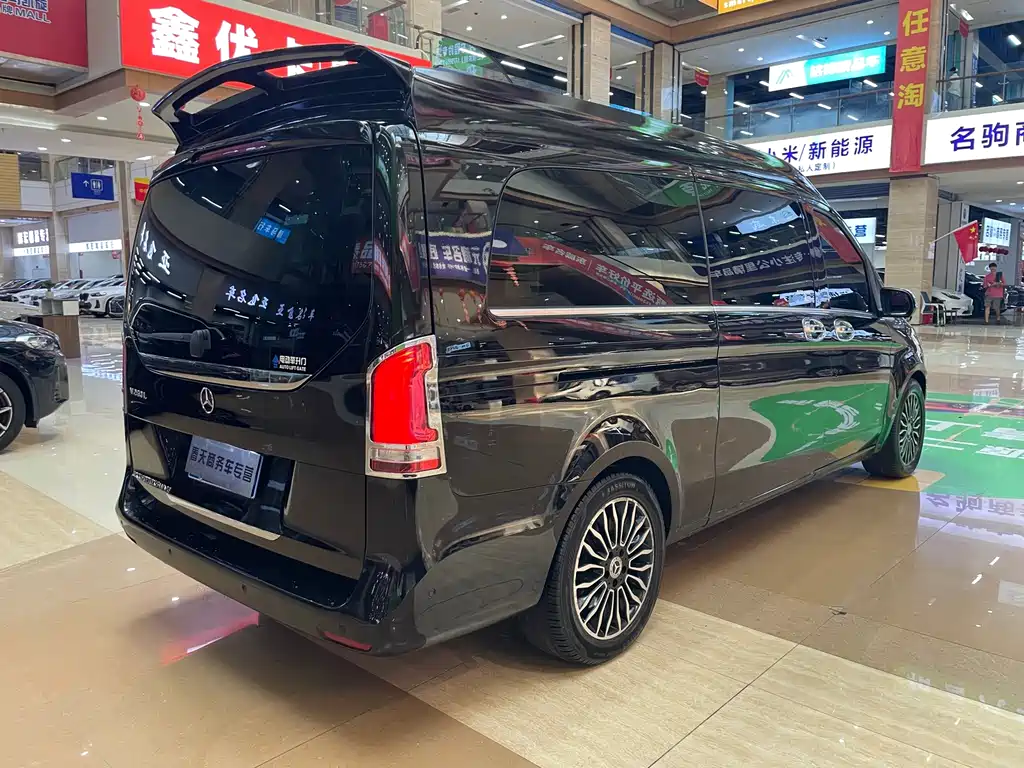 Mercedes-Benz V-Class — миниатюра 6