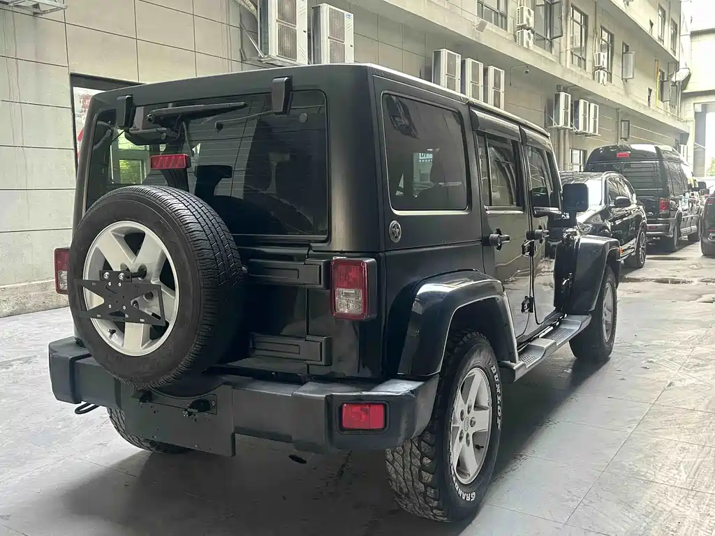 Jeep Wrangler — миниатюра 6