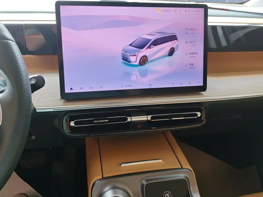 GAC Motor 传祺E8 PHEV — миниатюра 13