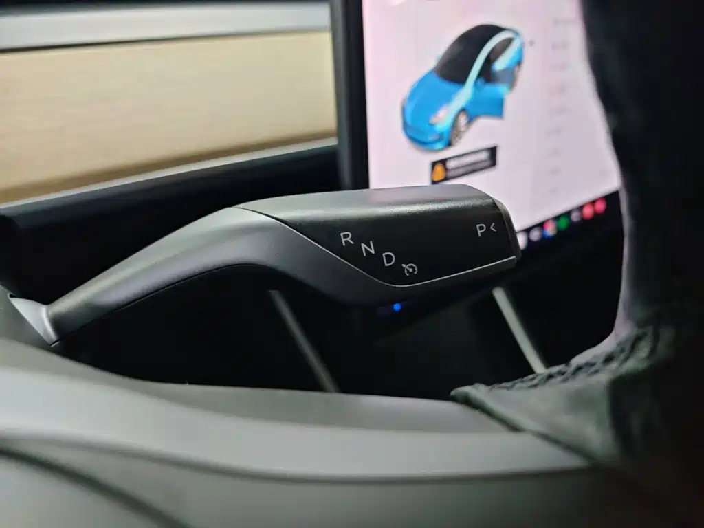 Tesla Model 3 — миниатюра 14
