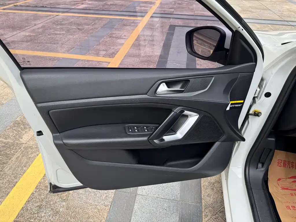 Peugeot 408 — миниатюра 15
