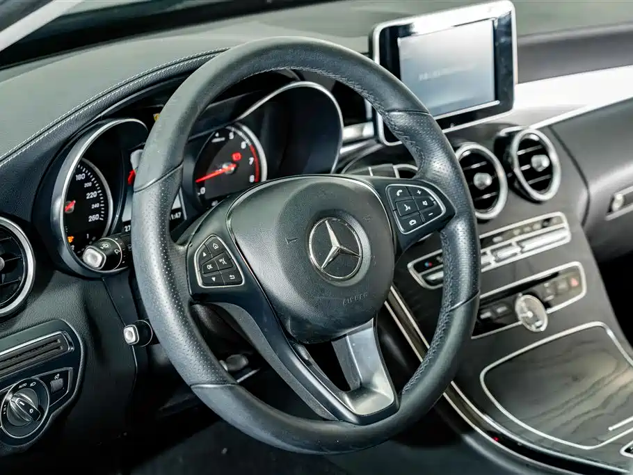 Mercedes-Benz C-Class — миниатюра 10