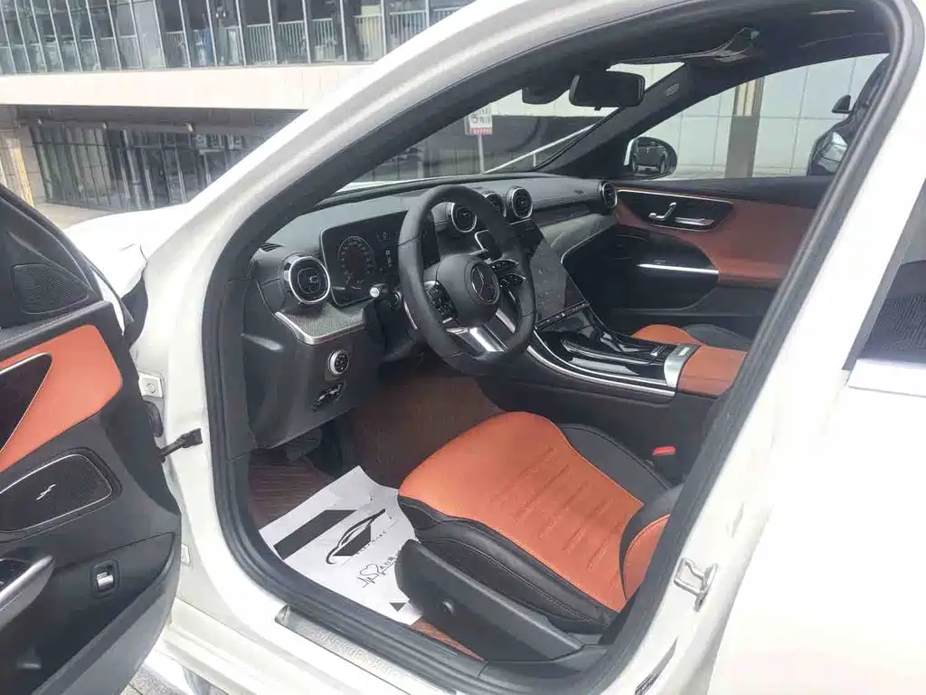 Mercedes-Benz C-Class — миниатюра 5