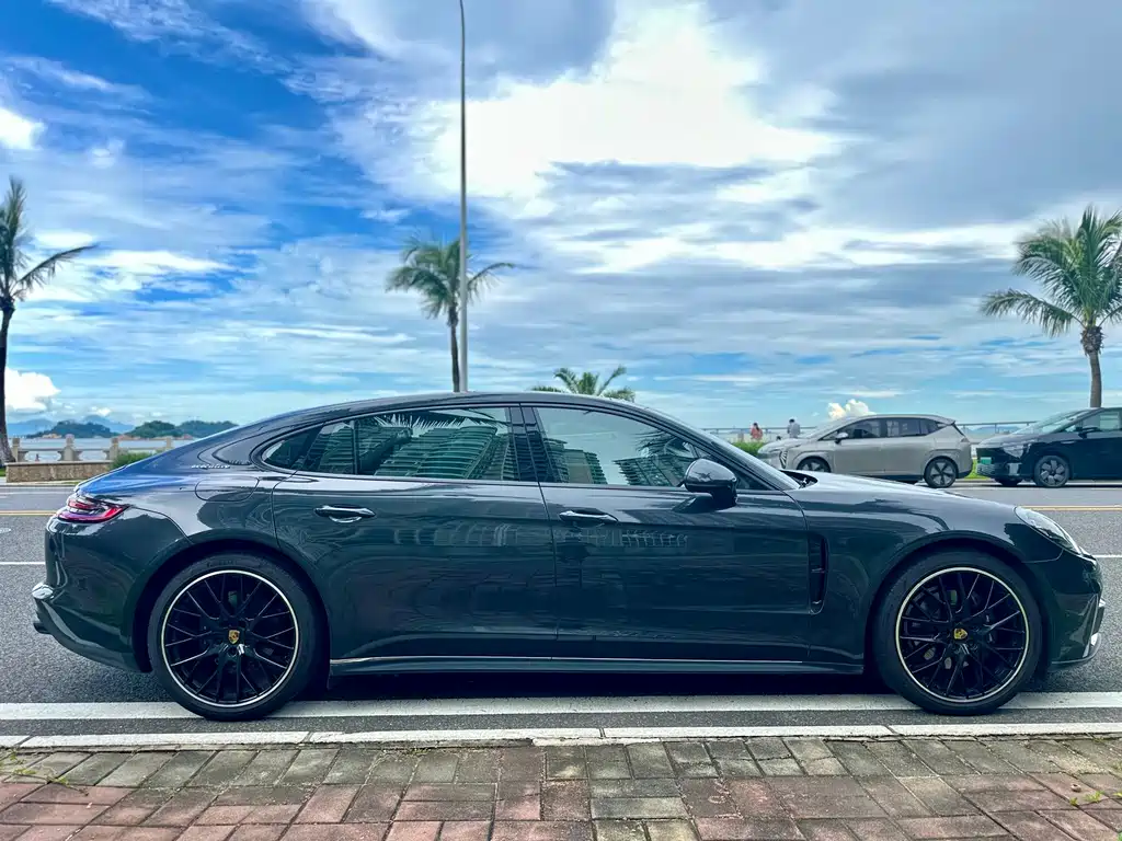 Porsche Panamera — миниатюра 3
