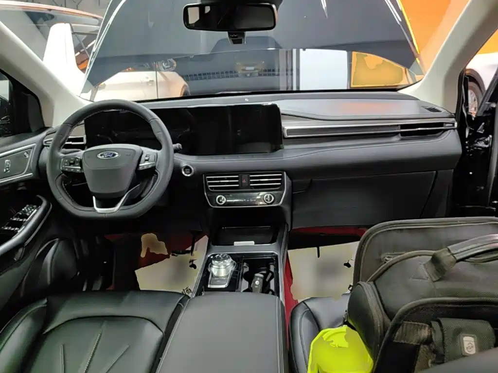 Ford Edge — миниатюра 10