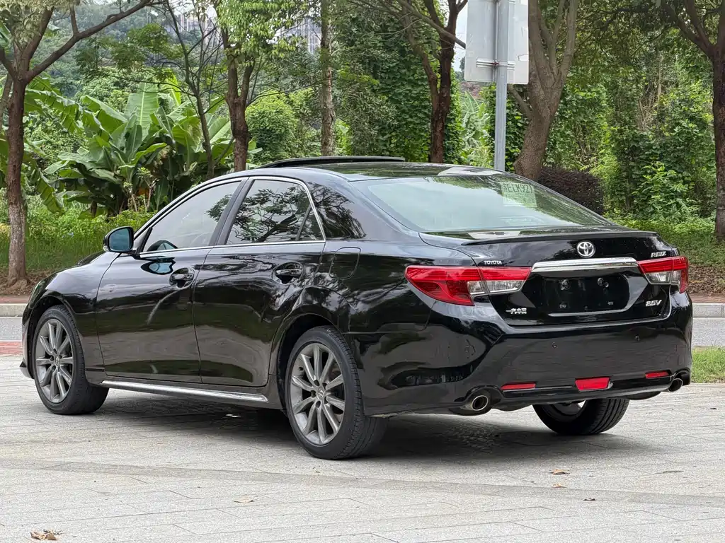 Toyota Reiz 2013 2.5V