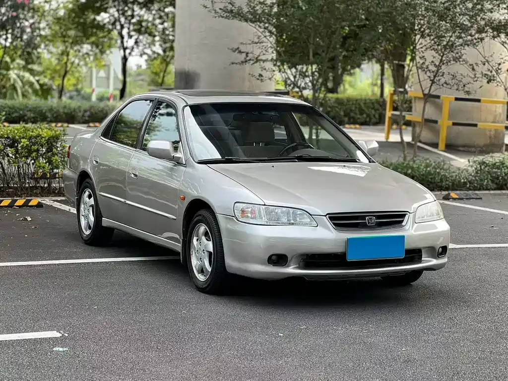 Honda Accord — миниатюра 4