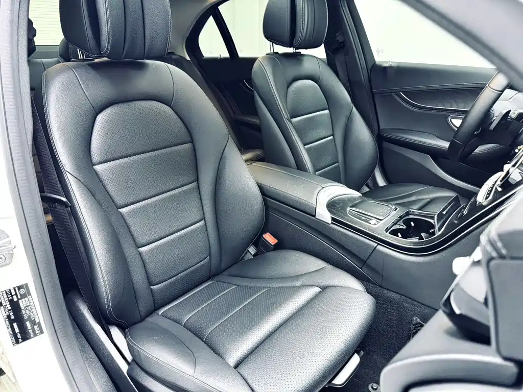 Mercedes-Benz C-Class — миниатюра 5