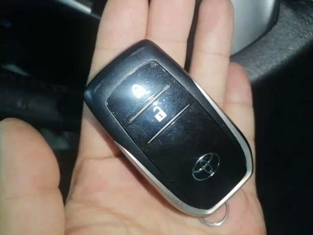 Toyota RAV4 — миниатюра 9