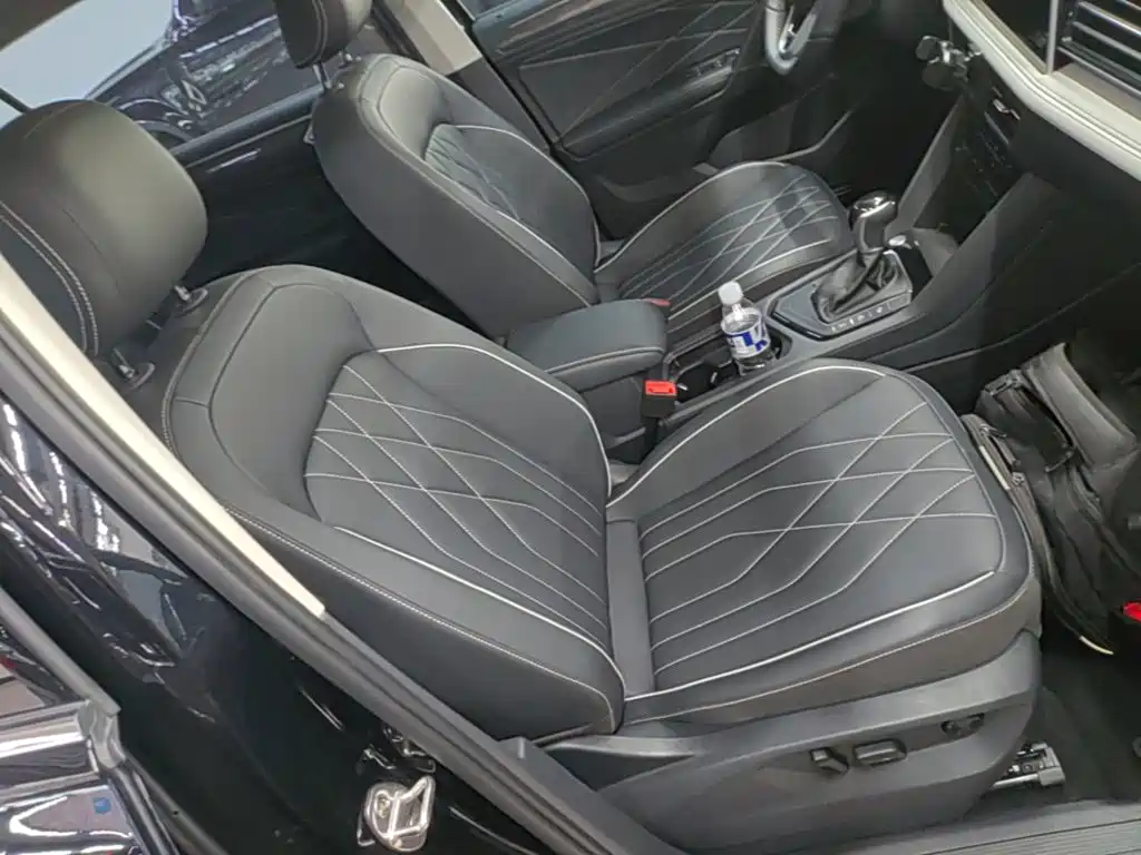 Volkswagen Tiguan L — миниатюра 25