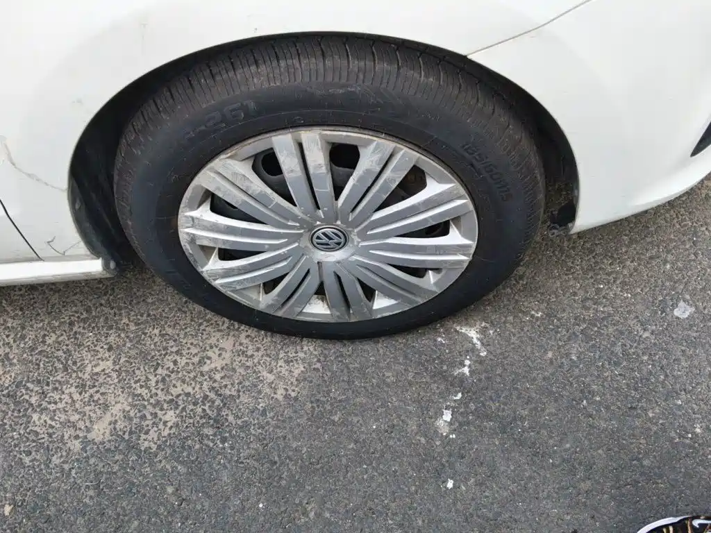 Volkswagen Polo — миниатюра 8