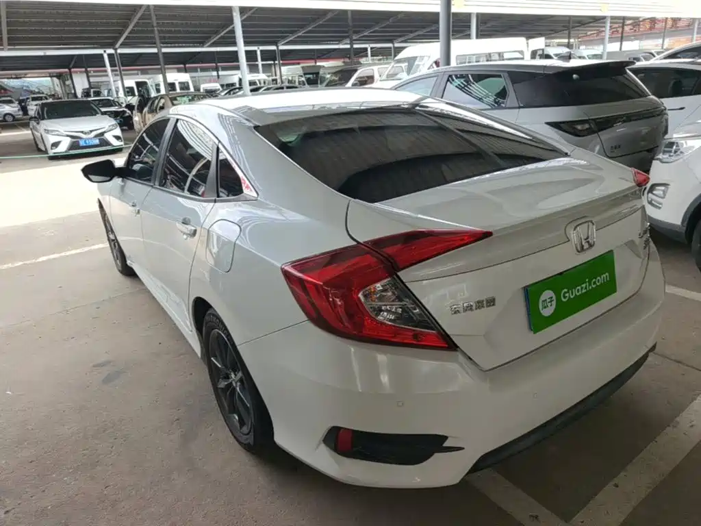 Honda Civic — миниатюра 5