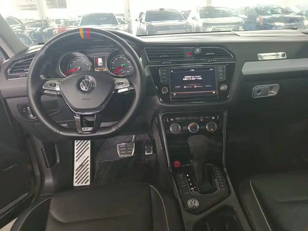 Volkswagen Tiguan L — миниатюра 10
