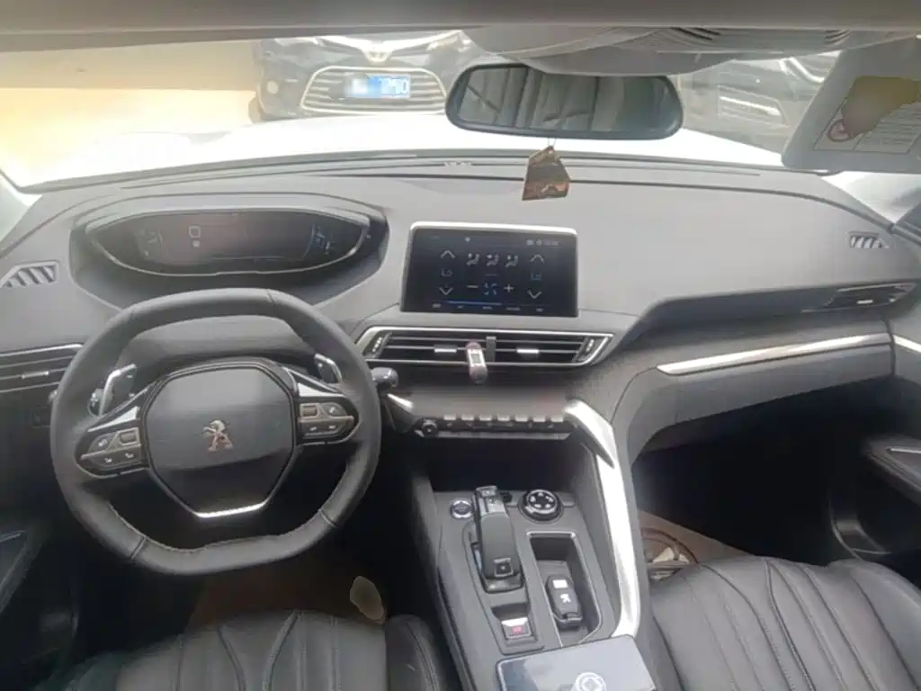 Peugeot 4008 — миниатюра 10
