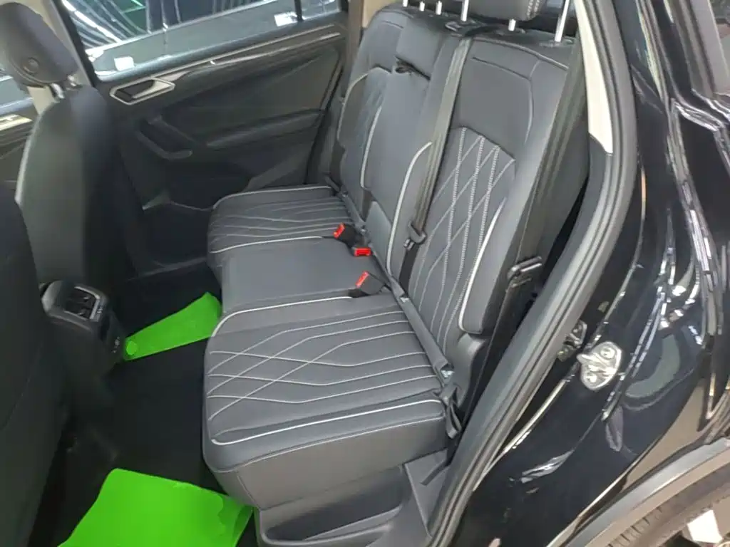 Volkswagen Tiguan L — миниатюра 17