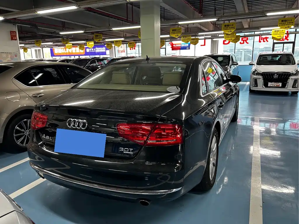 Audi A8 — миниатюра 3