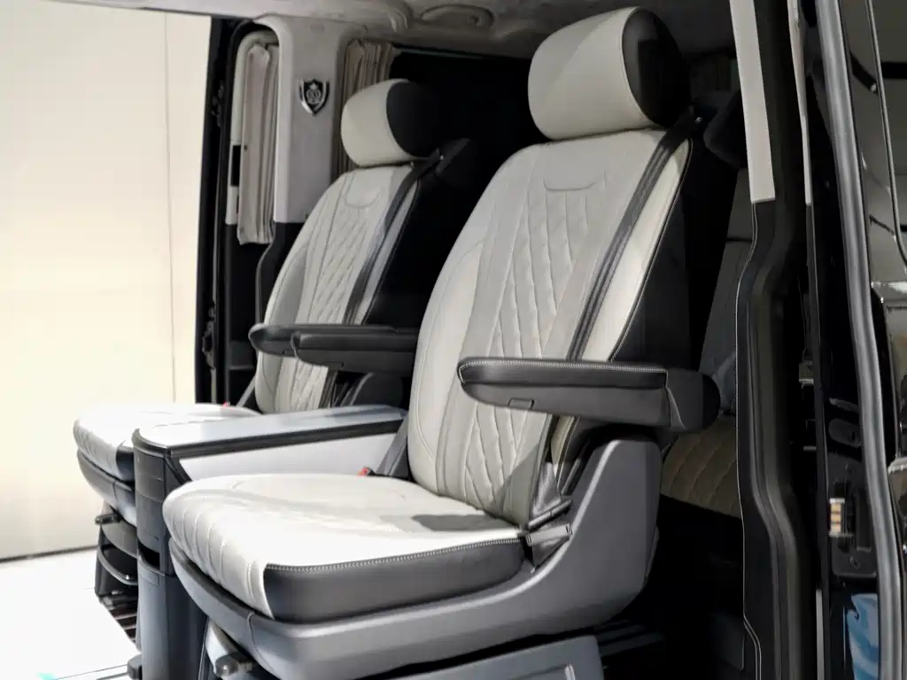 Volkswagen Multivan — миниатюра 4