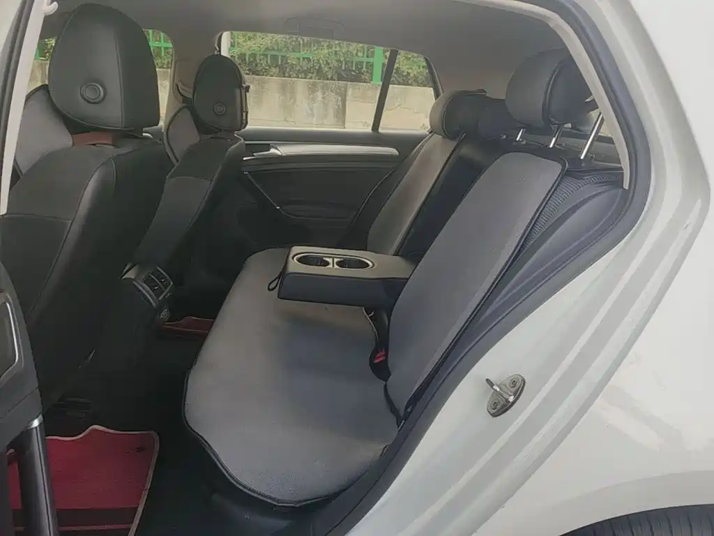 Volkswagen Golf — миниатюра 17