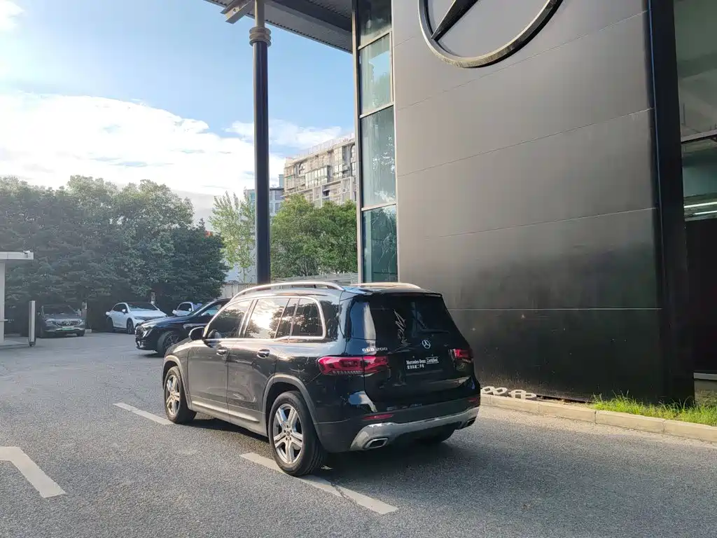 Mercedes-Benz GLB — миниатюра 4