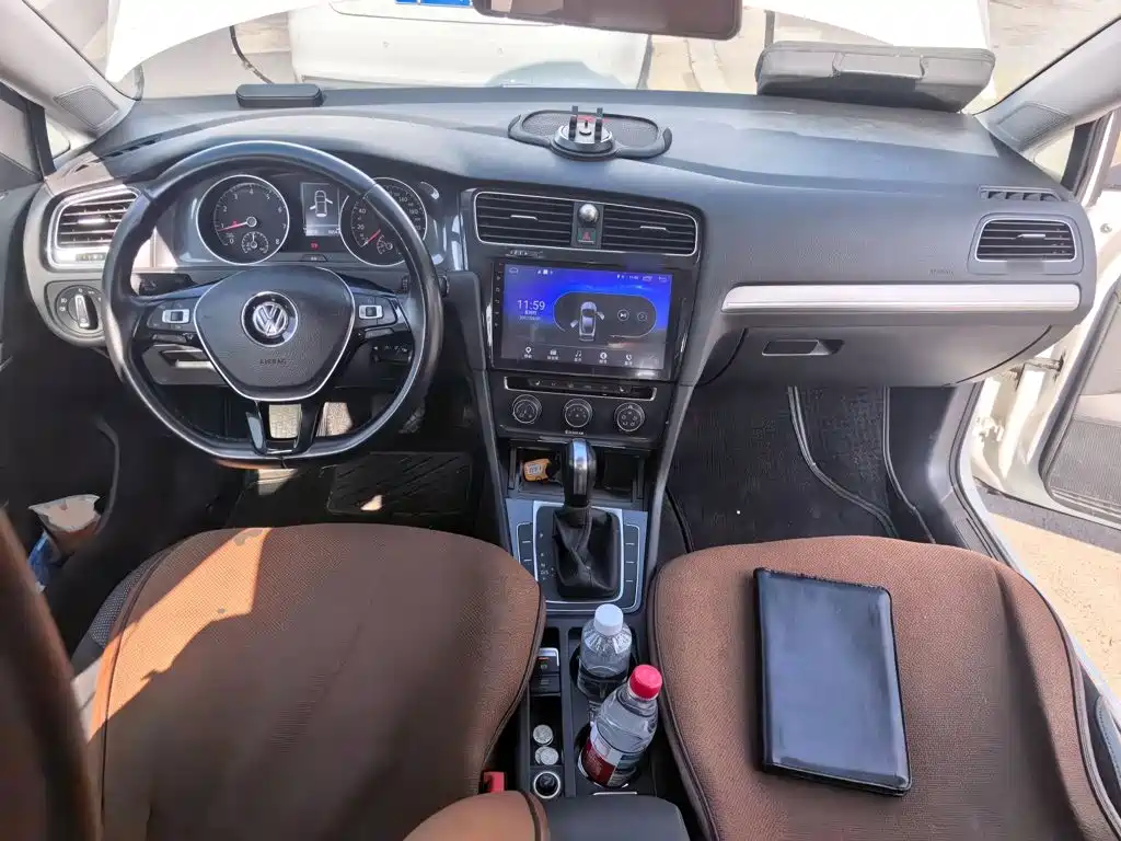 Volkswagen Golf — миниатюра 10