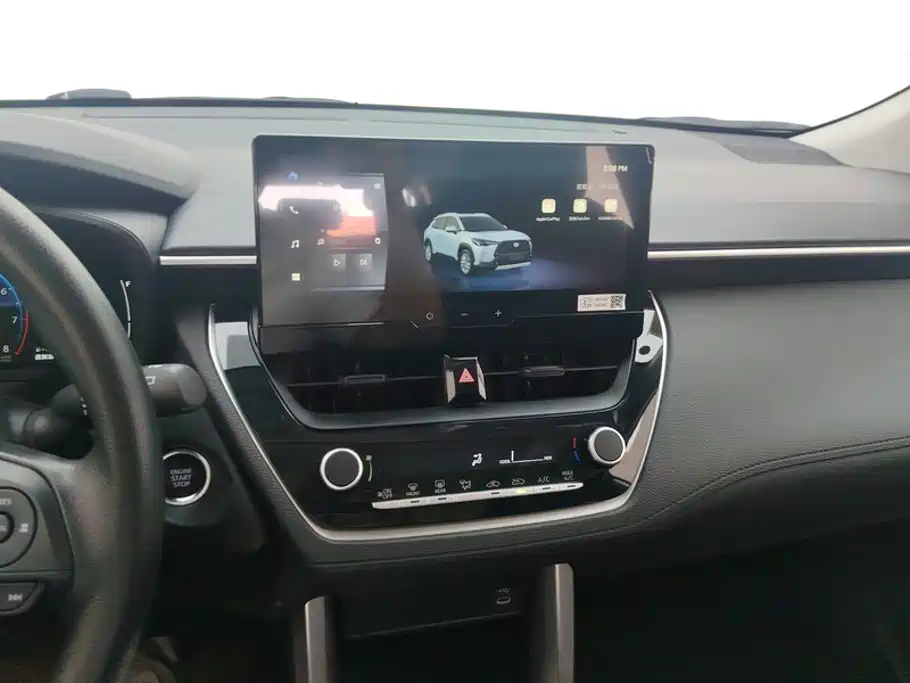 Toyota Corolla Cross — миниатюра 13