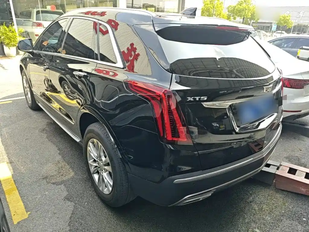 Cadillac XT5 — миниатюра 5