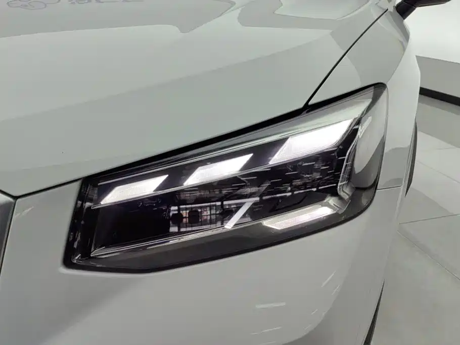 Audi Q2L — миниатюра 5