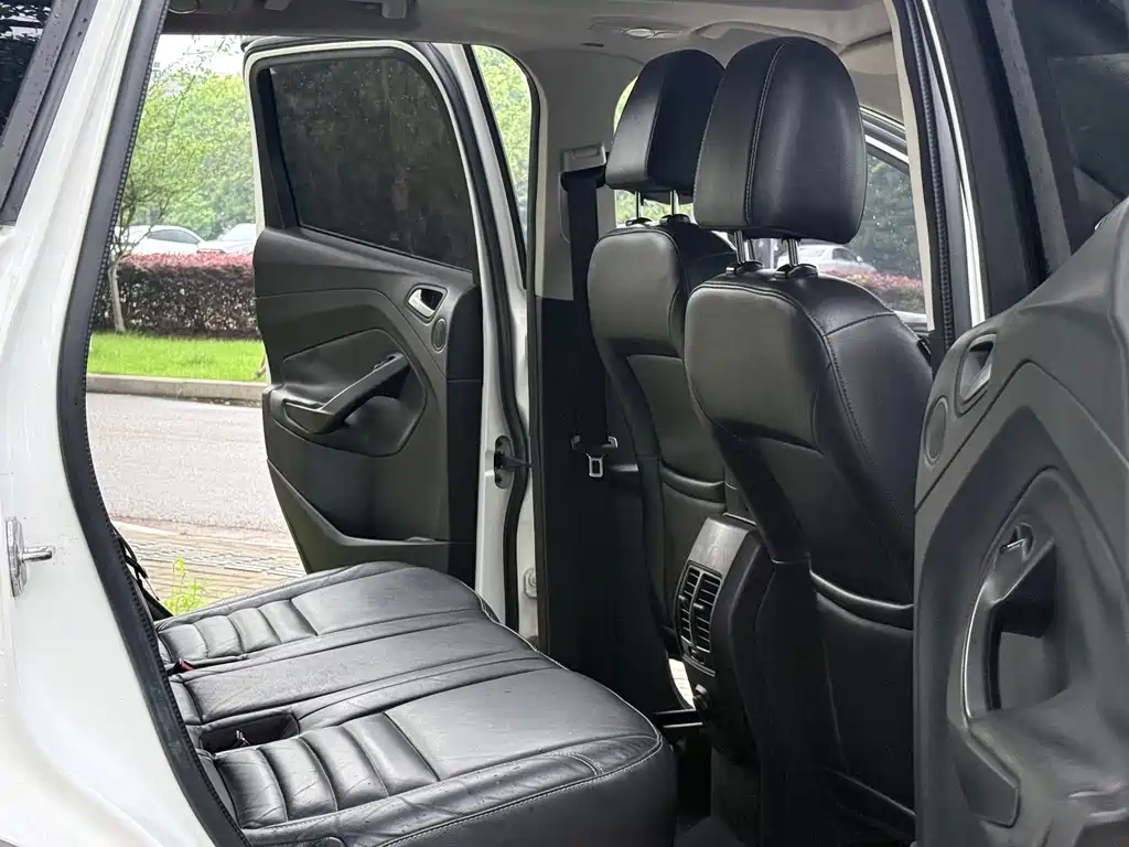 Ford Kuga — миниатюра 6