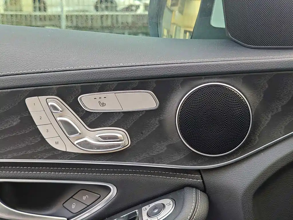 Mercedes-Benz C-Class — миниатюра 16
