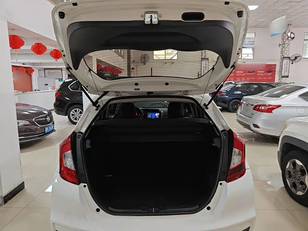 Honda Fit — миниатюра 19