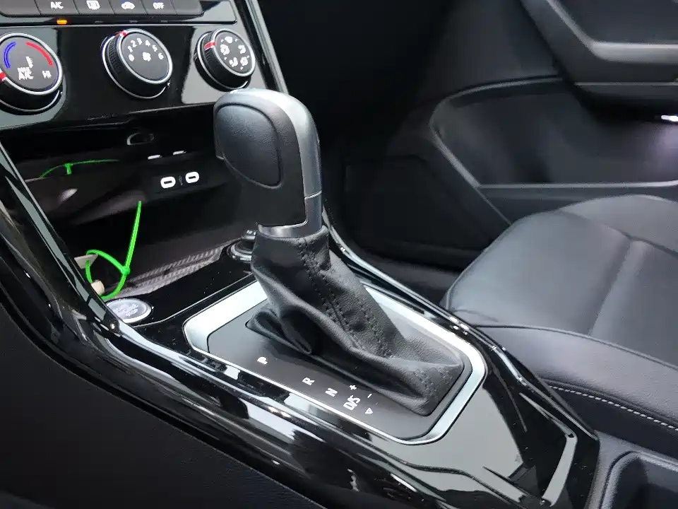 VOLKSWAGEN T ROC EXPLORING SONGS