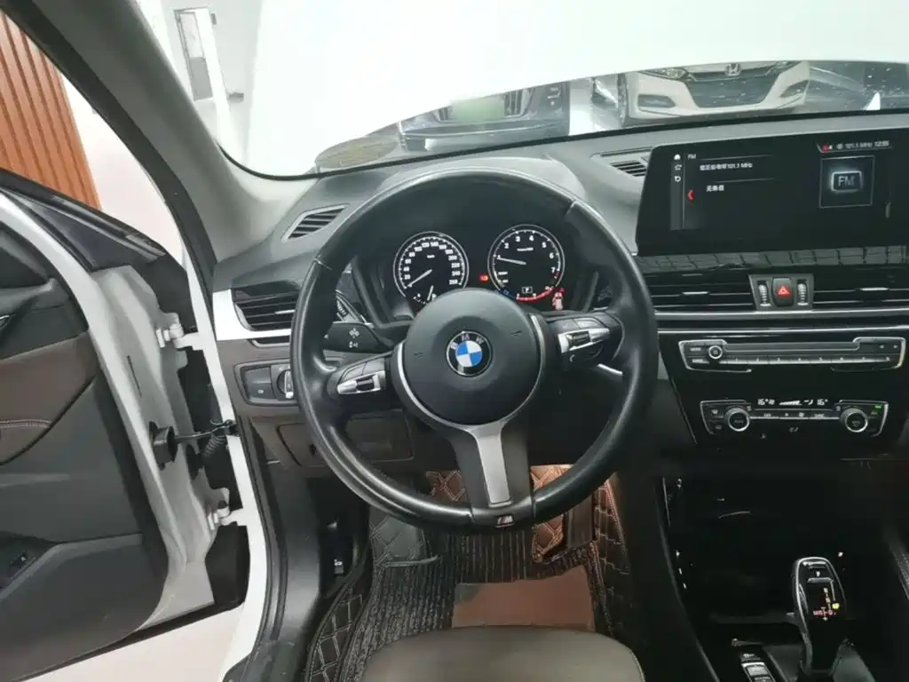 BMW X1 — миниатюра 3