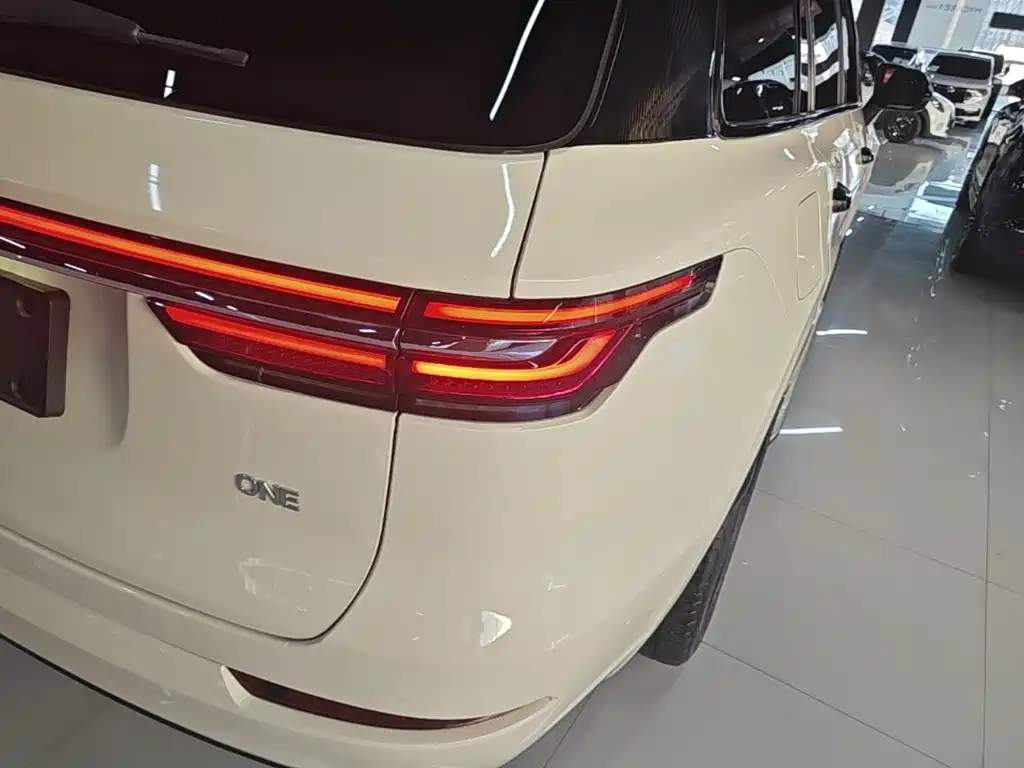 Li Auto Li ONE — миниатюра 8
