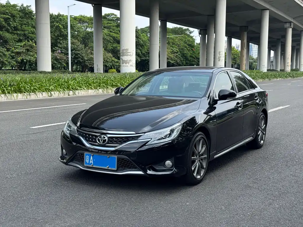Toyota Reiz