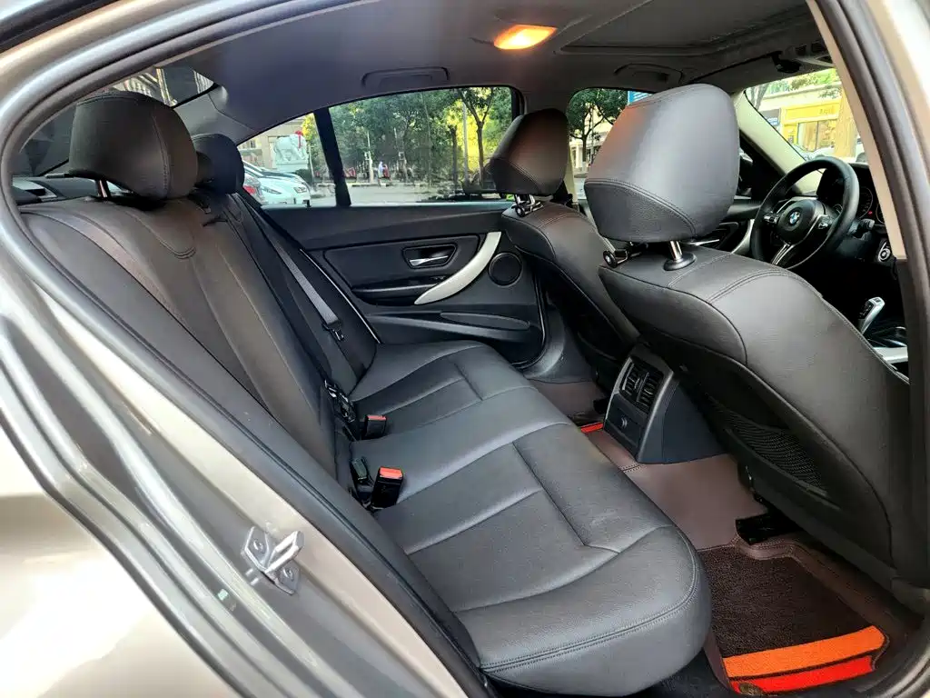 BMW 3 Series — миниатюра 16