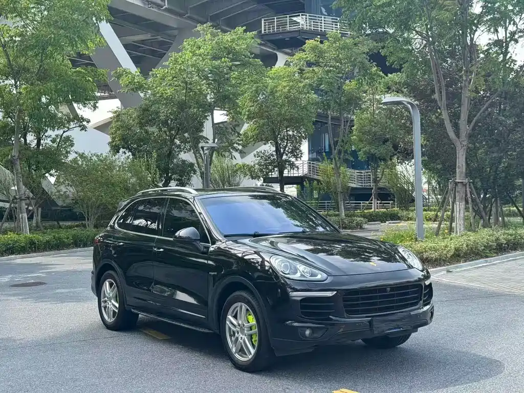 Porsche Cayenne Hybrid — миниатюра 3