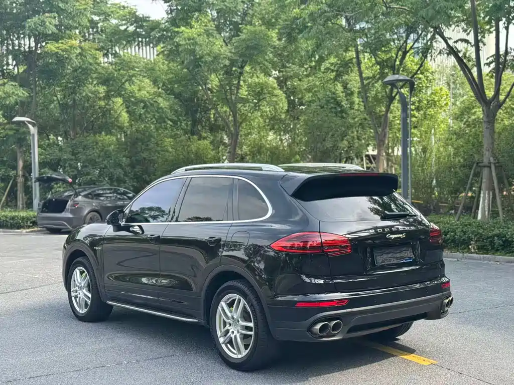 Porsche Cayenne Hybrid — миниатюра 15