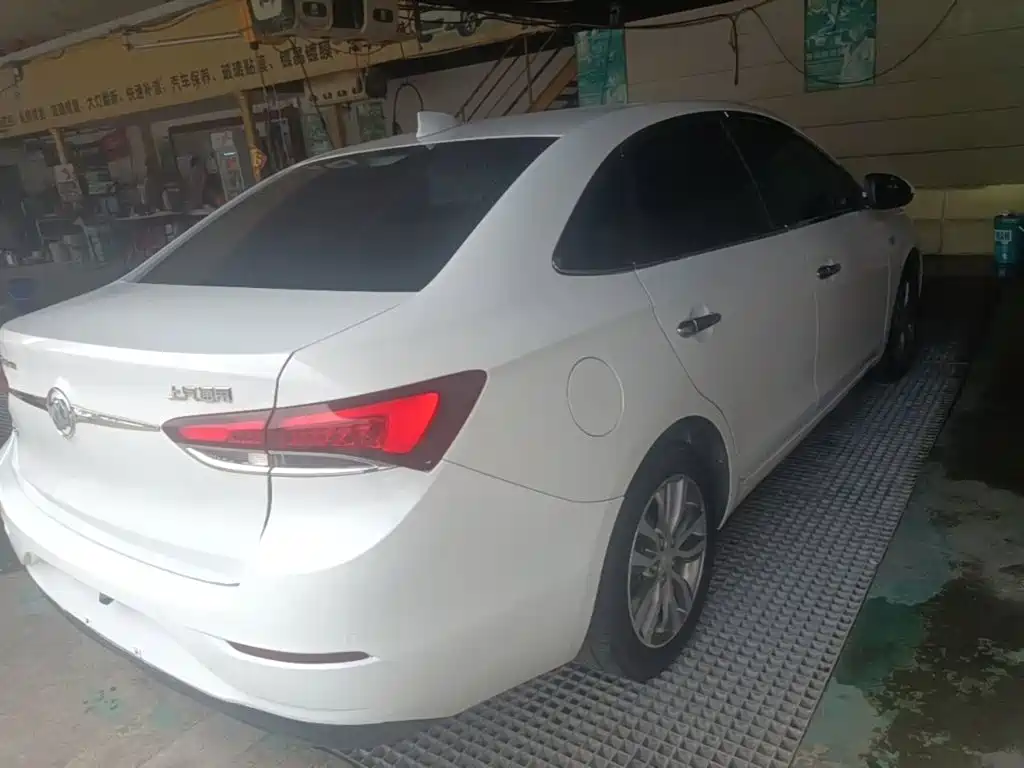 Buick Excelle — миниатюра 7
