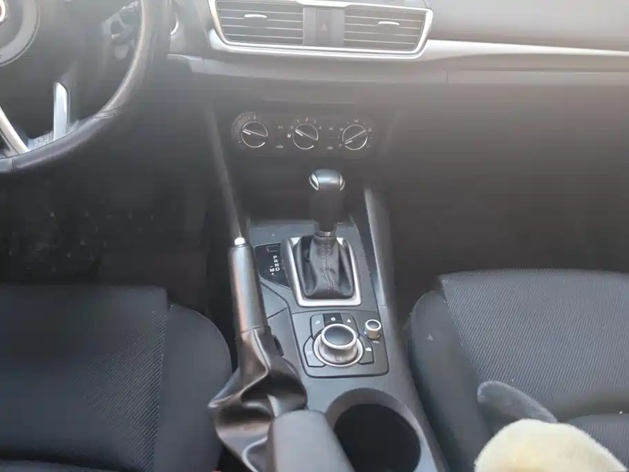 Mazda 3 Axela — миниатюра 16