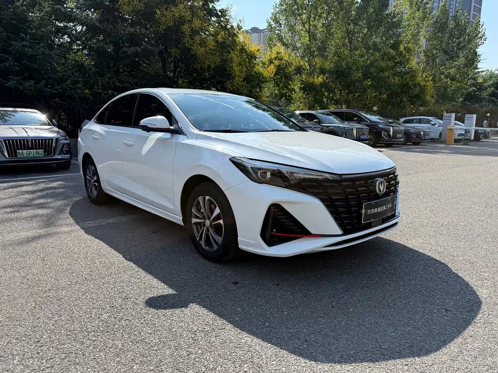 Changan Eado — миниатюра 3