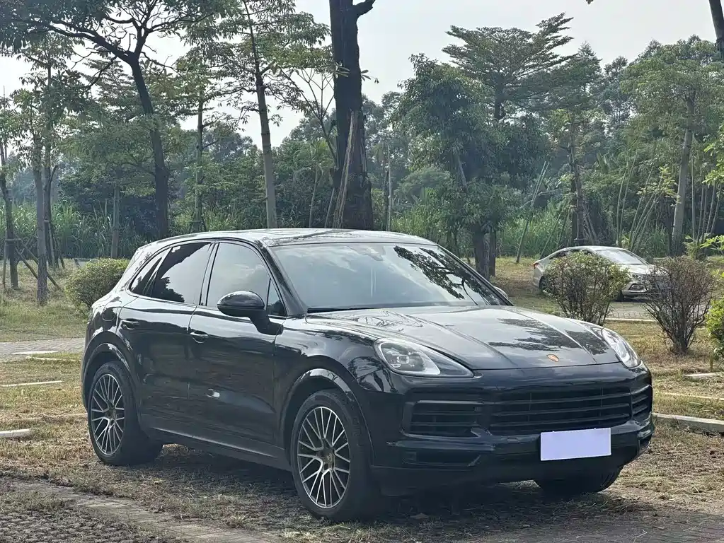 Porsche Cayenne — миниатюра 3