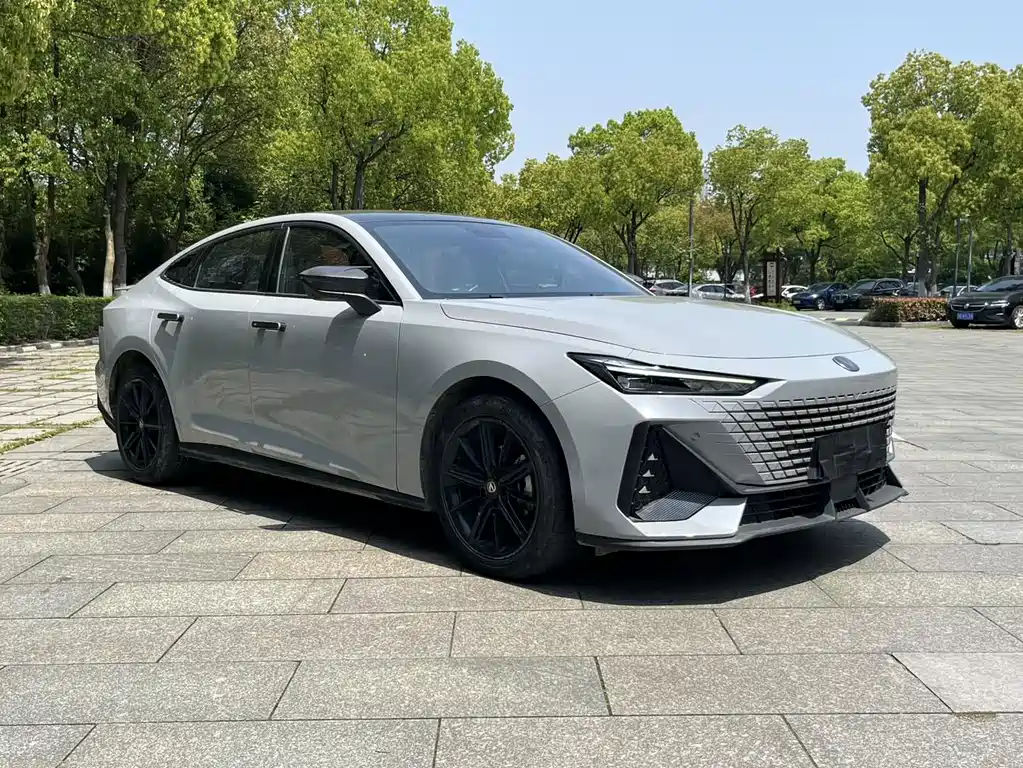 Changan UNI-V — миниатюра 3