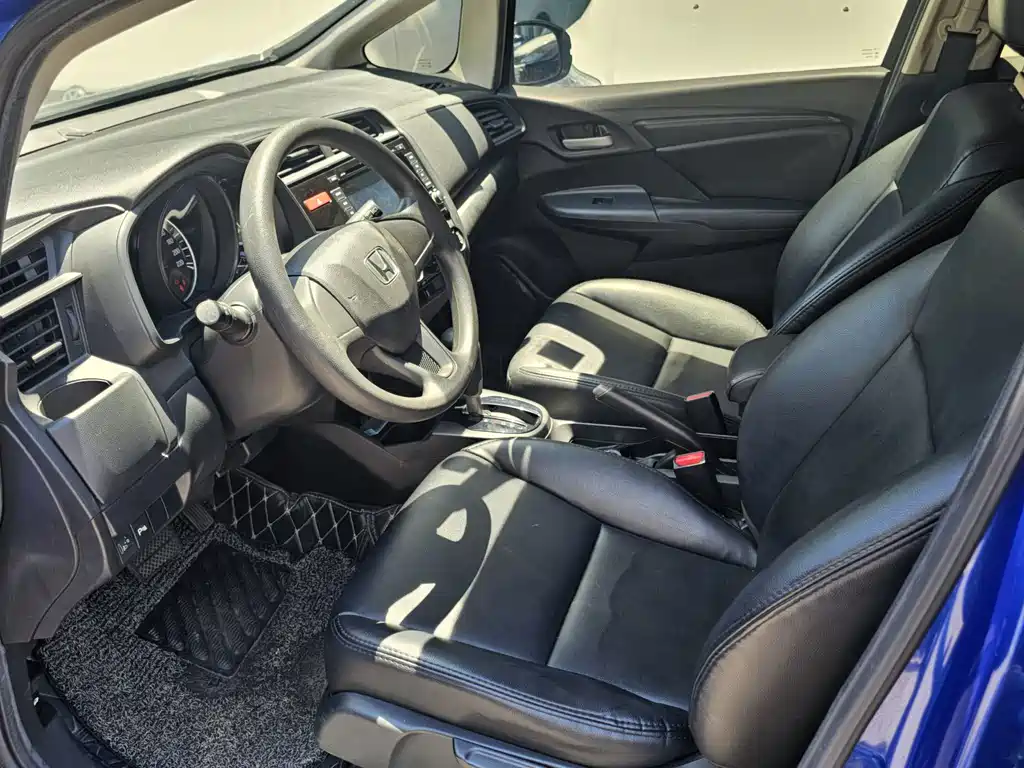 Honda Fit — миниатюра 6
