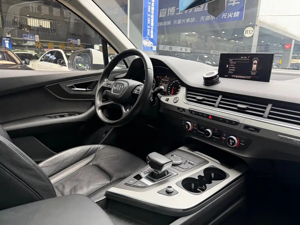 Audi Q7 — миниатюра 8